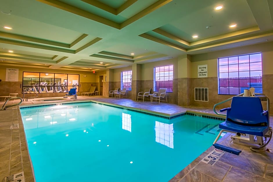 Holiday Inn Express & Suites Clovis By IHG