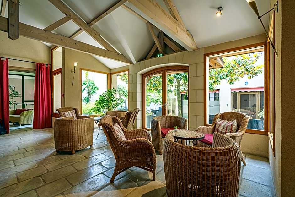 Hotel Val De Loire