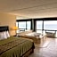 Aquarius Oceanfront Hotel