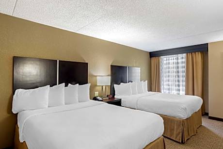 Queen Room with Two Queen Beds - Non-Smoking