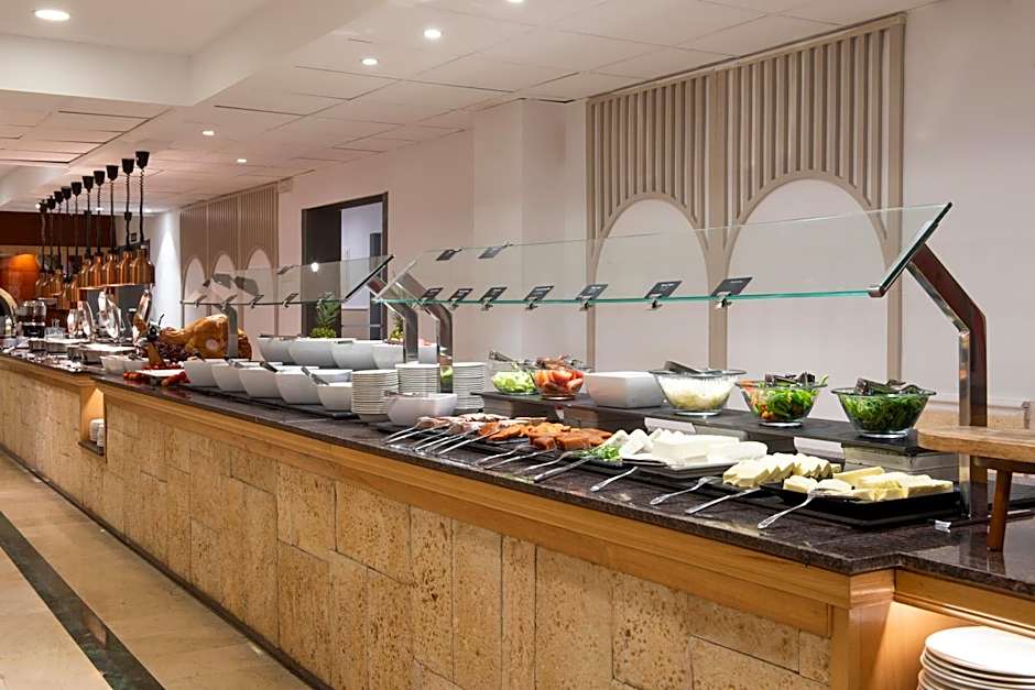 Valentin Somni Hotel & Suites