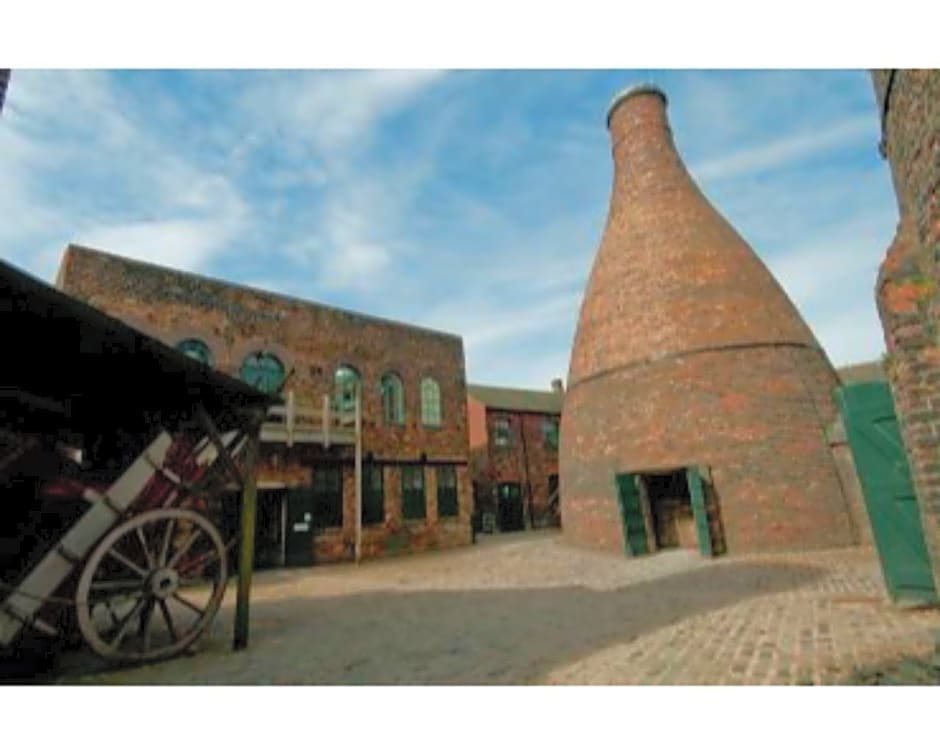 Townhouse @ 50 Birks Street Stoke