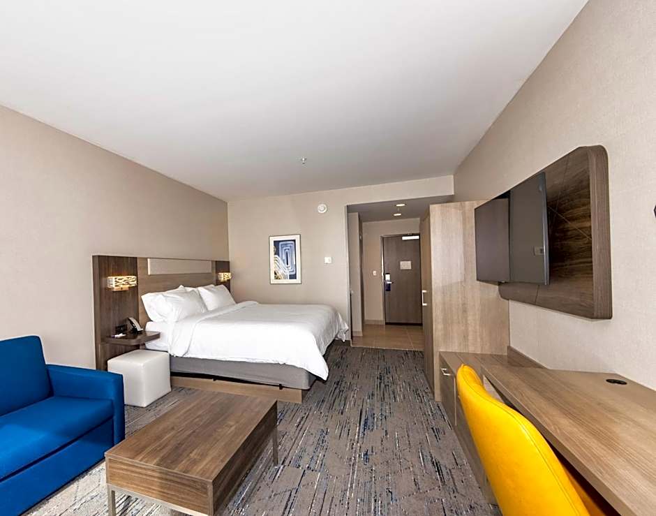 Holiday Inn Express & Suites - Harrisonburg University Area By IHG