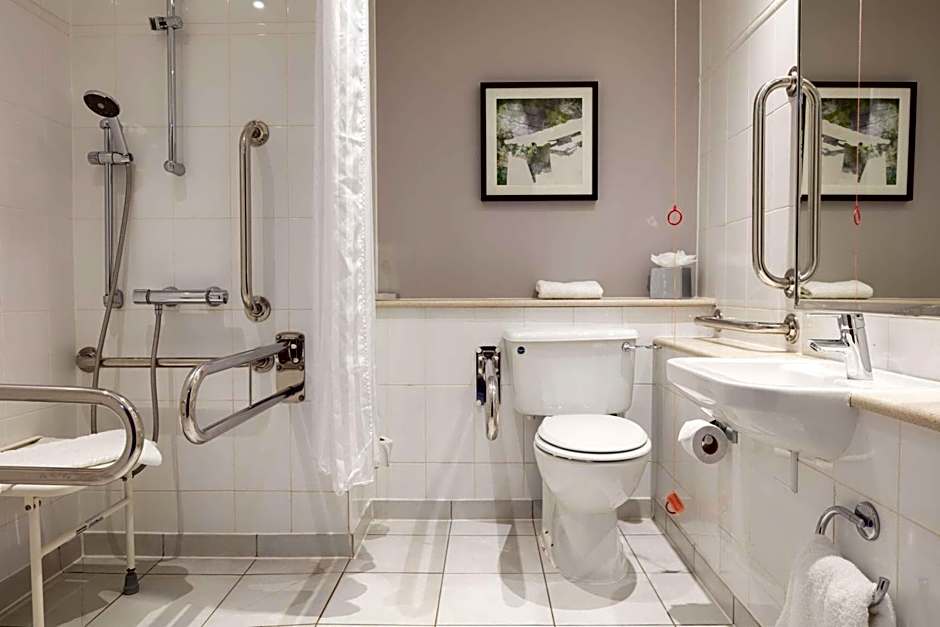 DoubleTree by Hilton Edinburgh Airport