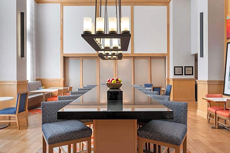 Hampton Inn By Hilton And Suites Dodge City