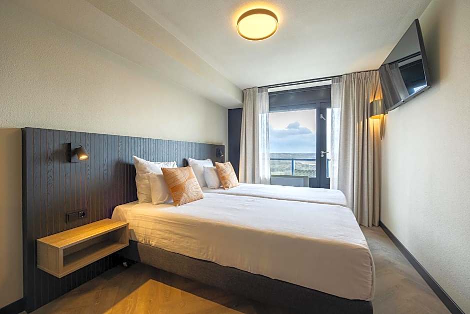 Leonardo Hotel IJmuiden Seaport Beach