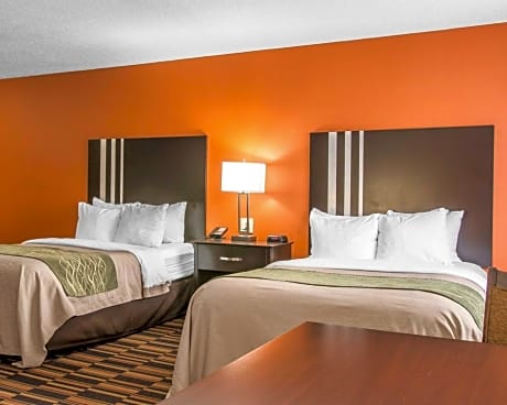 2 Double Beds Nonsmoking