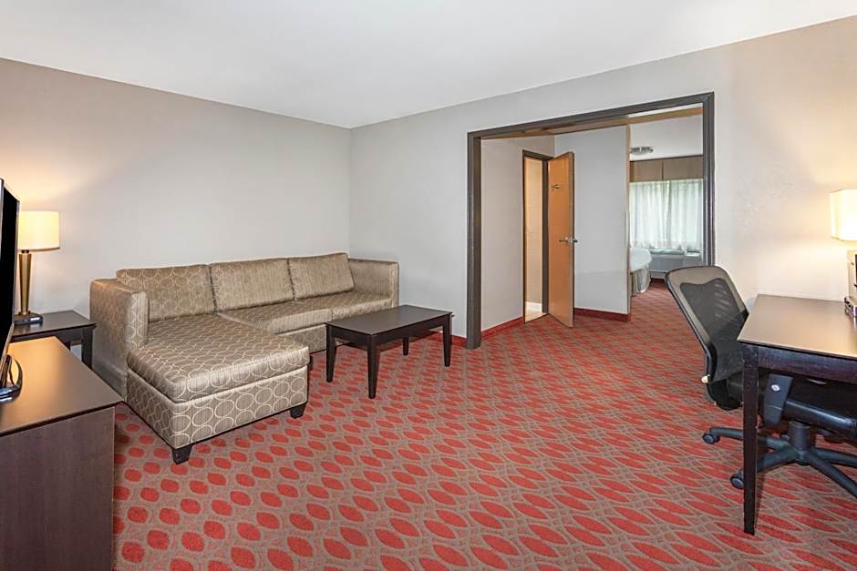 Baymont by Wyndham Brooklyn Center