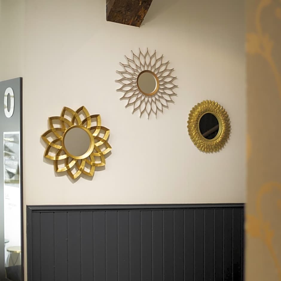 Petit Palace Tres Cruces