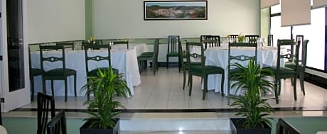 Aparthotel Loar Ferreries