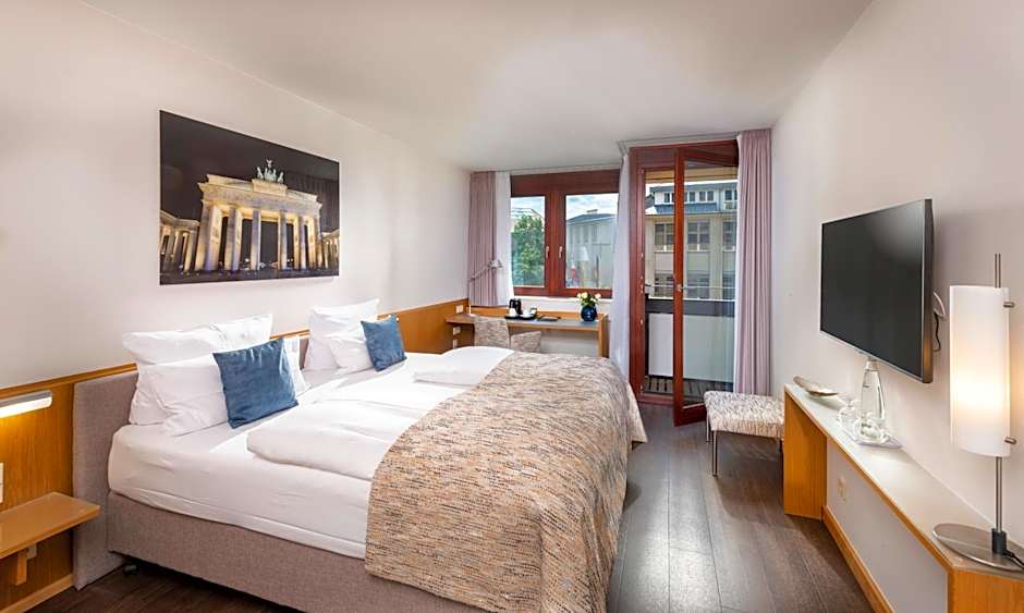Photo 1 of 7 of Double Room