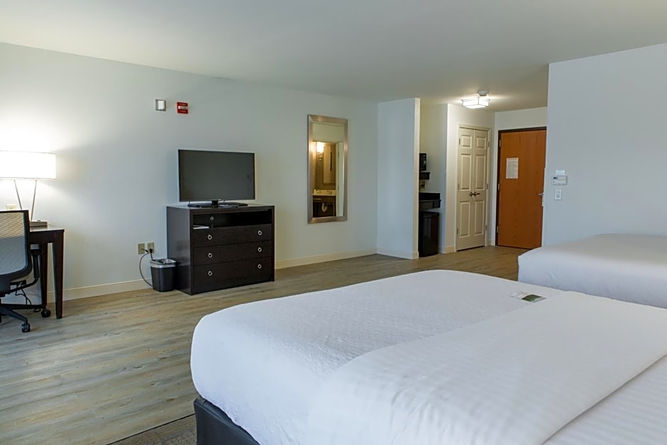 Holiday Inn Hotel & Suites Bloomington Airport