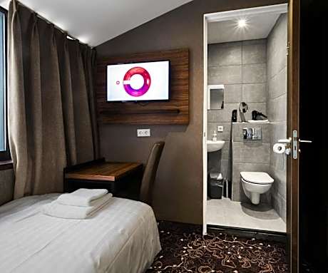 Standard Single Room No Window