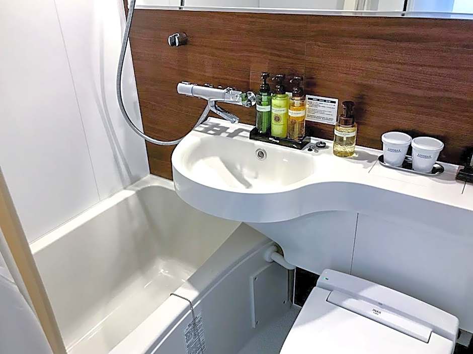 Hotel Livemax Chiba Soga-Ekimae