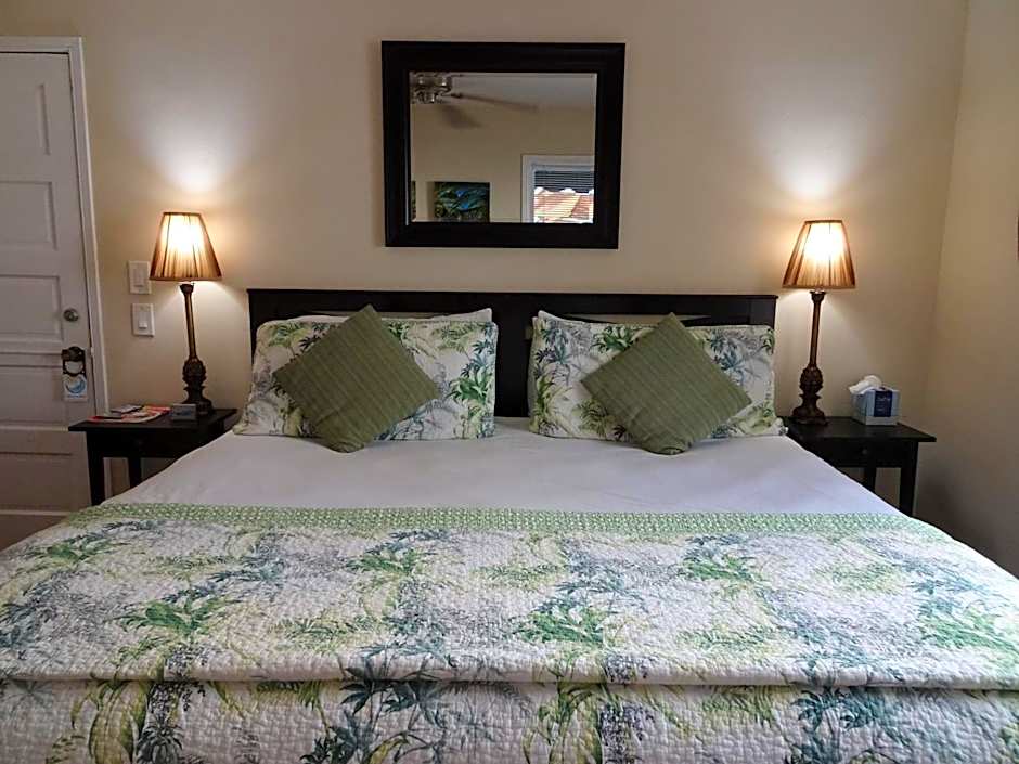 Suite Dreams Inn by the Beach