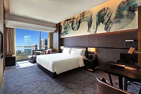 1 King Premium Club Lounge Access Swan Lake View