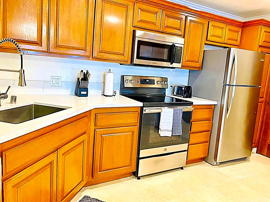 Hamilton Cove-Boho Chic Villa w/Golf Cart...No pets.