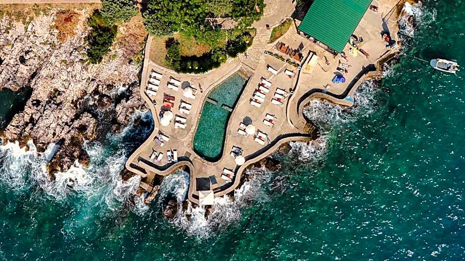 Hotel R