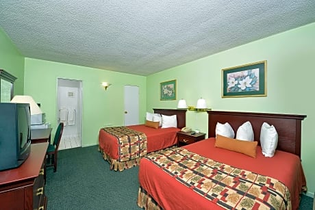 2 Double Beds Non-Smoking