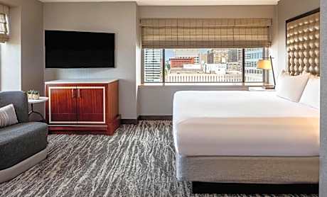 Junior King Suite