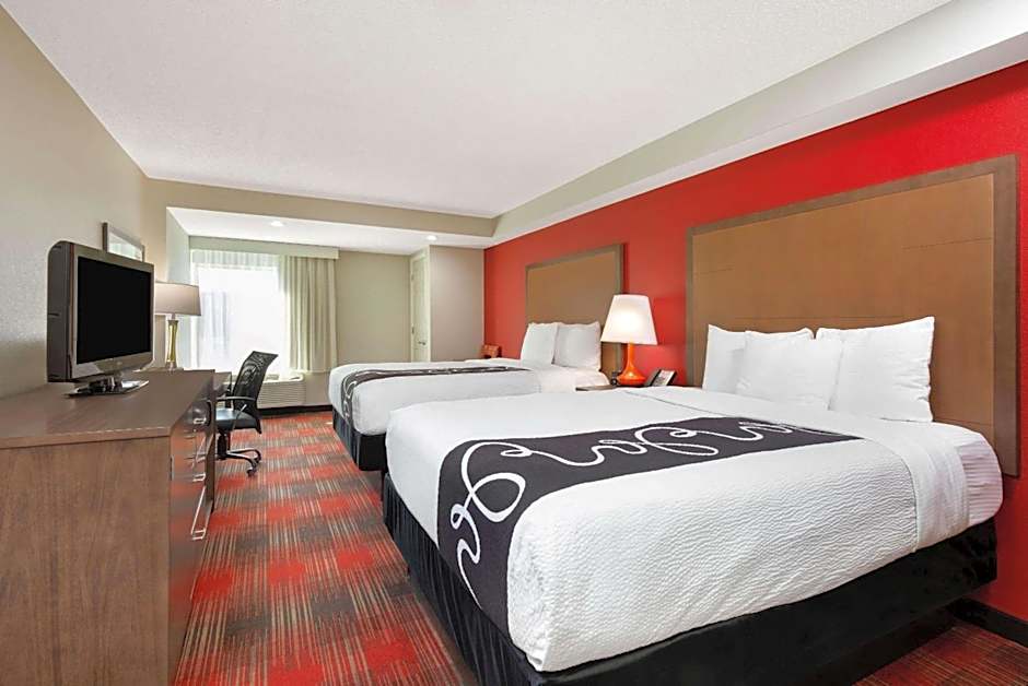 La Quinta Inn & Suites by Wyndham DC Metro Capitol Beltway