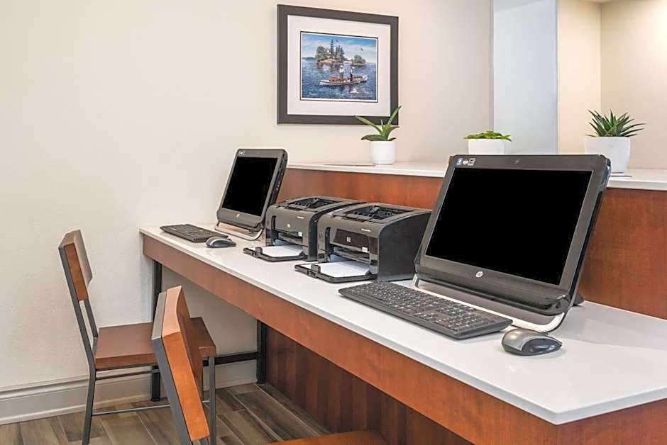 Best Western Plus 1000 Islands Hotel & Suites