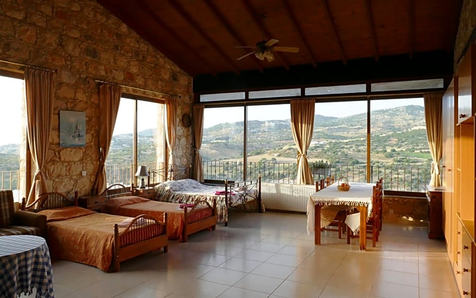 Studio with view in Polis area