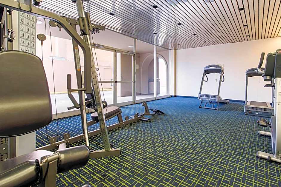 Quality Inn & Suites Charleston - Civic Center