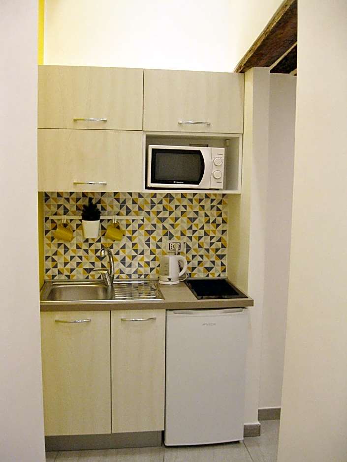 B&B Lemon Flats