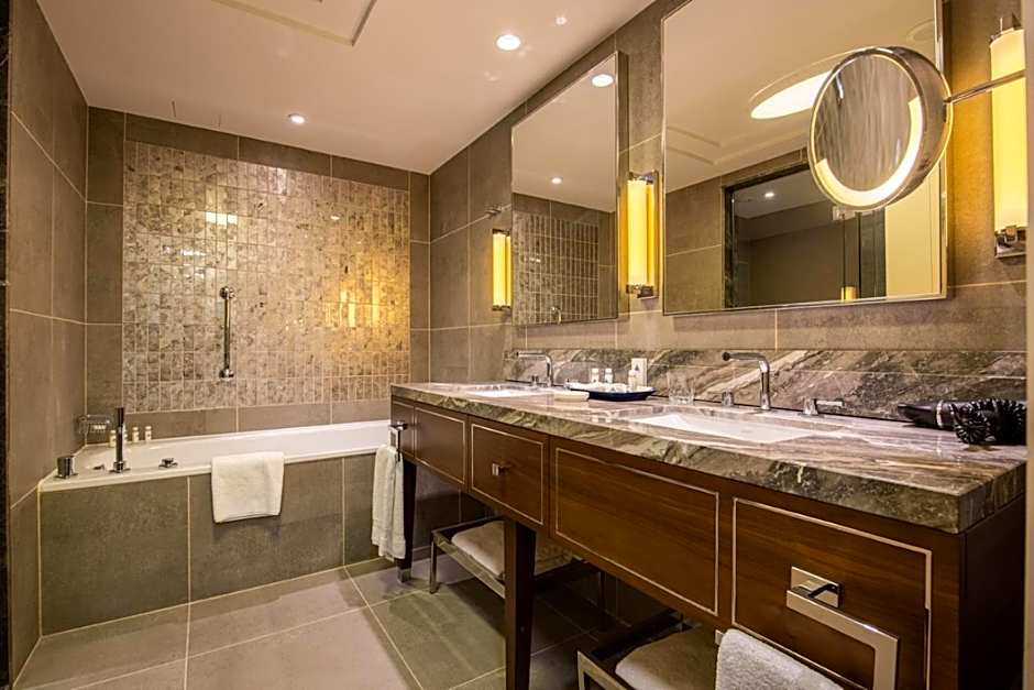AZIMUT Grand Hotel Tashkent