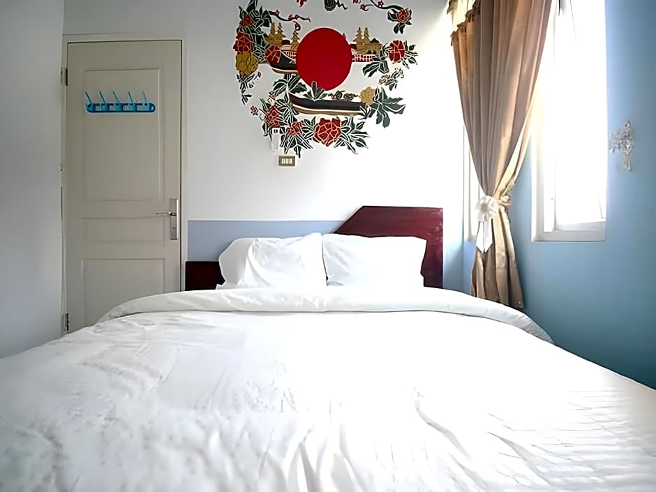 RedDoorz @ Jalan Kartini Semarang