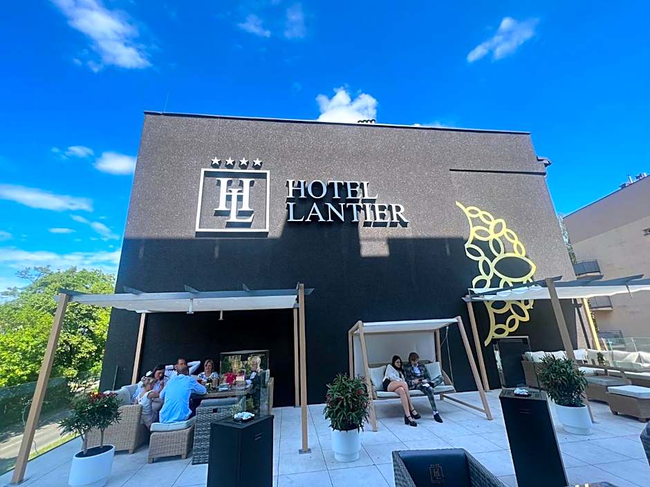 Apartamenty Katowice by Lantier - Swimming Pool Zone