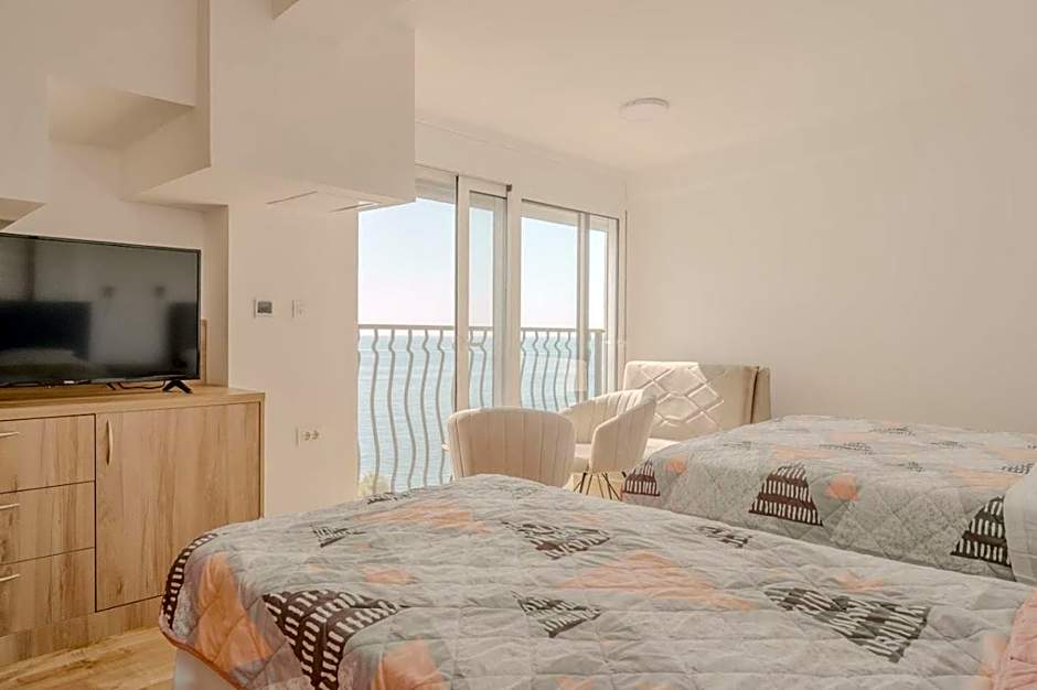 Hotel R