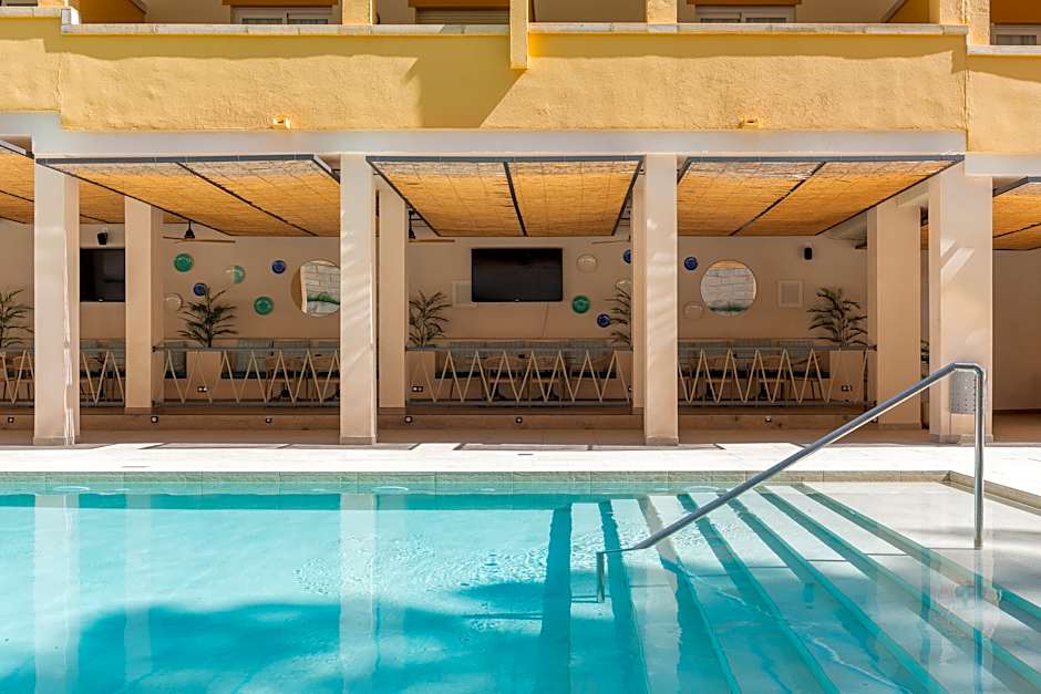 FLOR Los Almendros Apartamentos