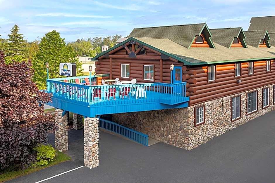 Days Inn by Wyndham Mackinaw City/Bridge