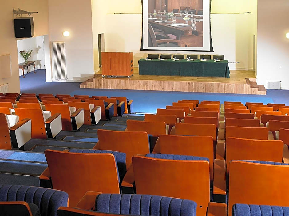 Horse & Jockey Hotel