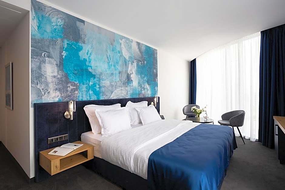 Blue Star Luxury Hotel