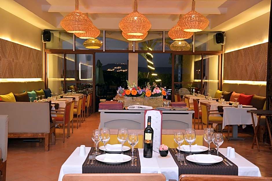 Borjs Hotel Suites & SPA