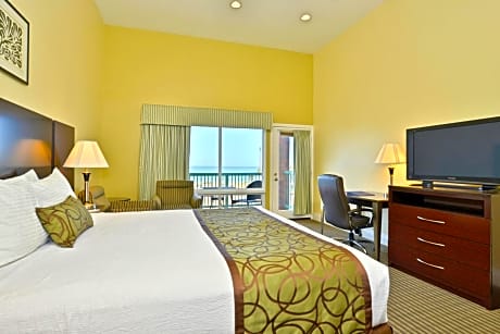 King Room with Balcony and Ocean View - Non-Smoking