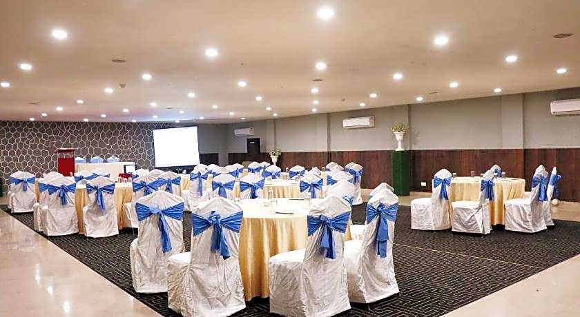 Hotel Clarks Collection Bhavnagar