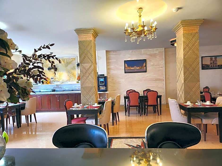 HOTEL ROYAL Paris Ivry
