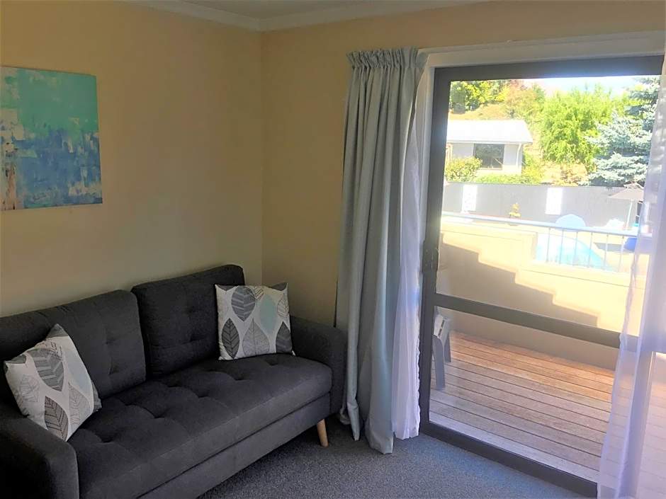 Fairway Motel & Apartments