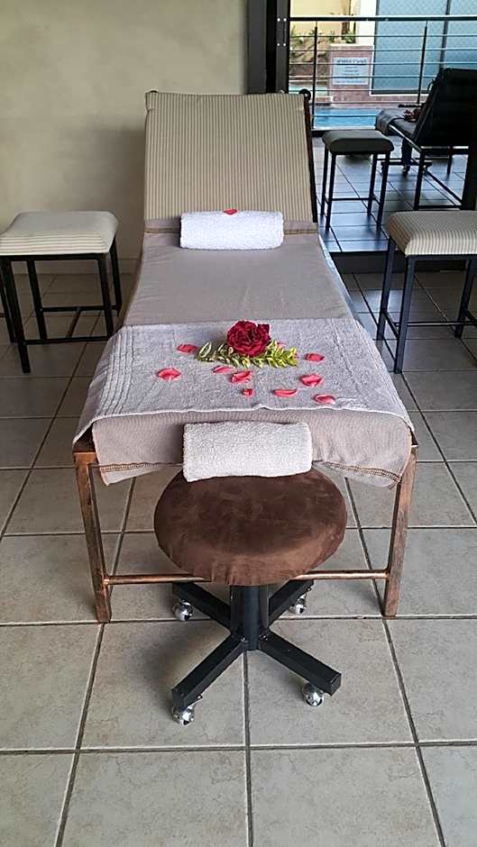 Crystal Rose Lodge & Spa