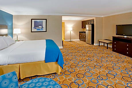 King Bed Suite Non-Smoking