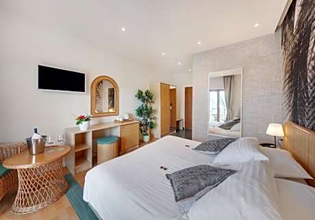 Superior Double or Twin Room with Balcony and Sea View