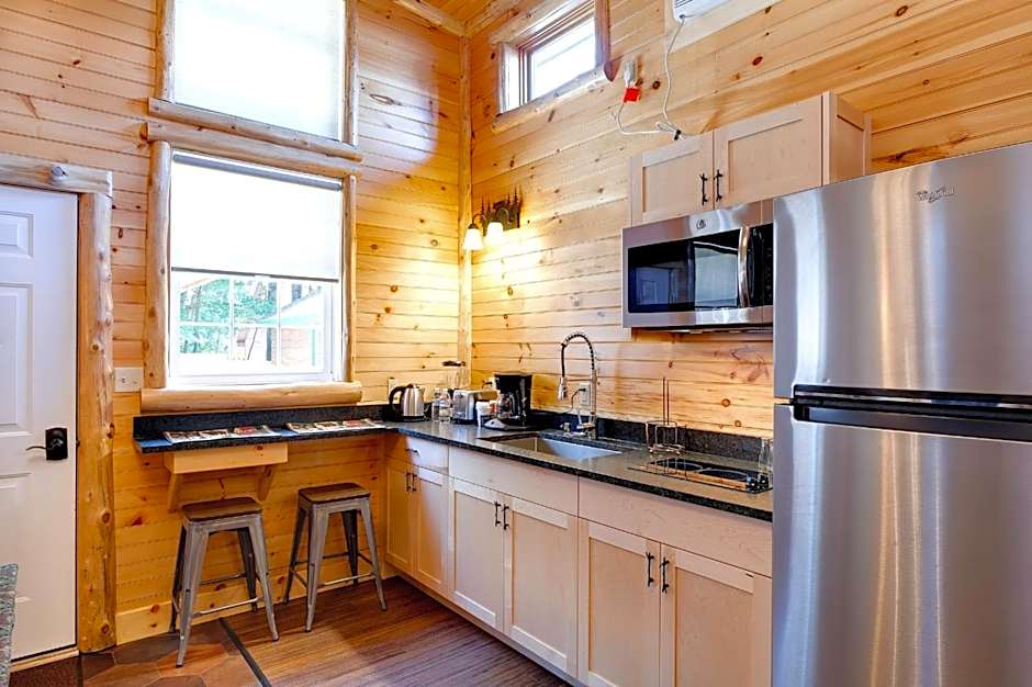 Cobble Mountain Lodge
