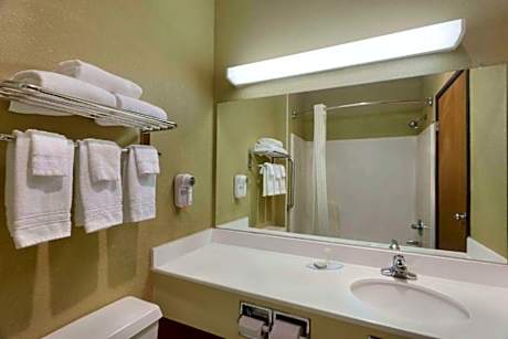 2 Queen Bed Second Floor Non-Smoking
