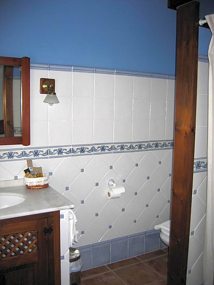 Hotel de Montaña Cueva Ahumada