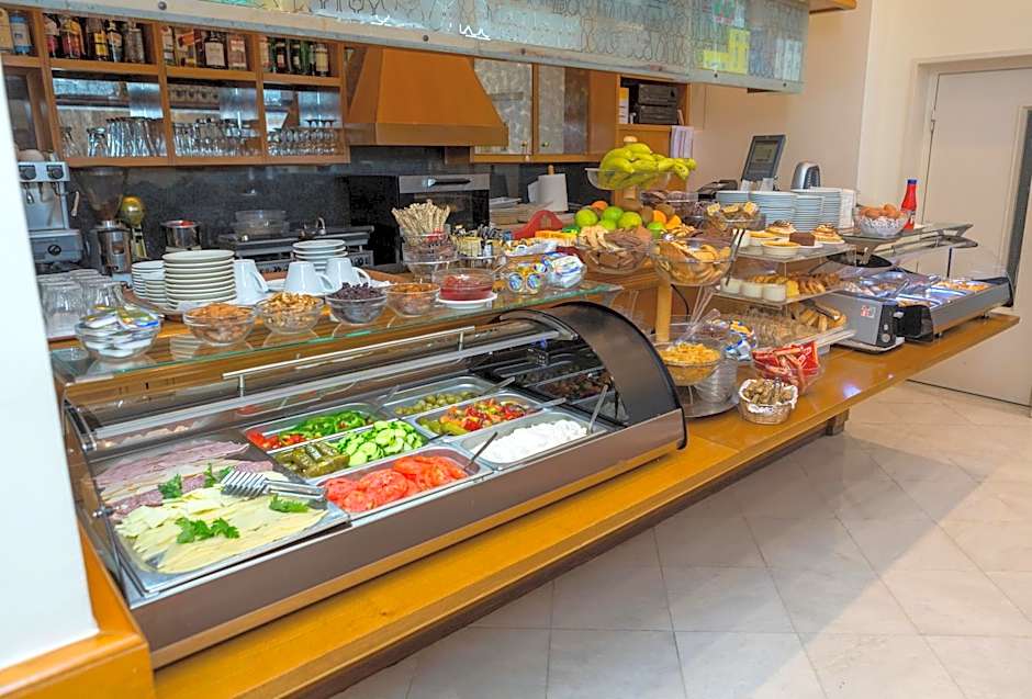 Ionian Plaza Hotel & Spa