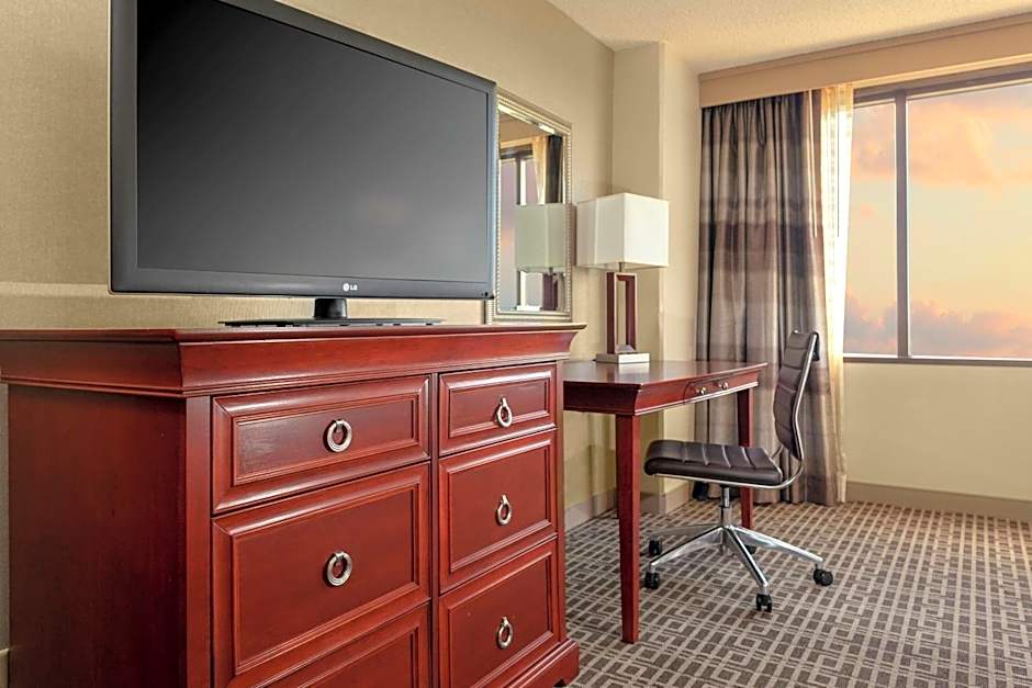 DoubleTree By Hilton Kansas City Overland Park